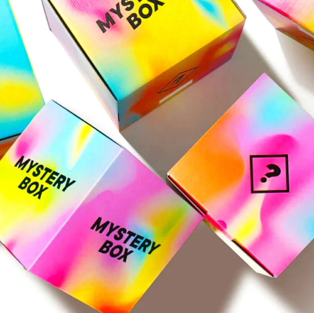 Size Small Mystery Box - 10 Items main image 1